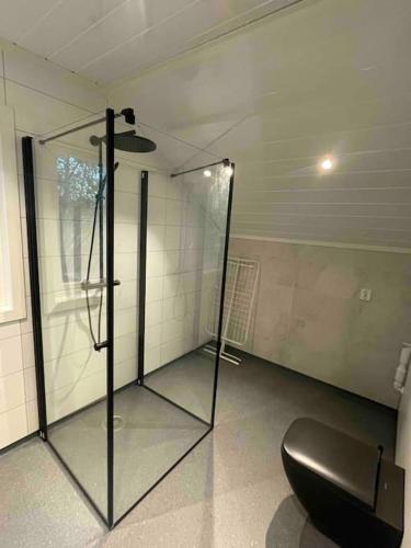 Ένα μπάνιο στο New appartment in Lom inkl bedding