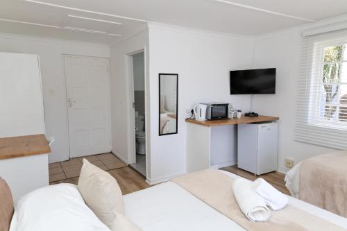 Gallery image of George Lodge International in George