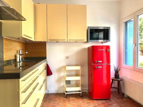 Photo de la galerie de l'établissement Cosy townhouse near the forest and RER, à Saint-Germain-en-Laye