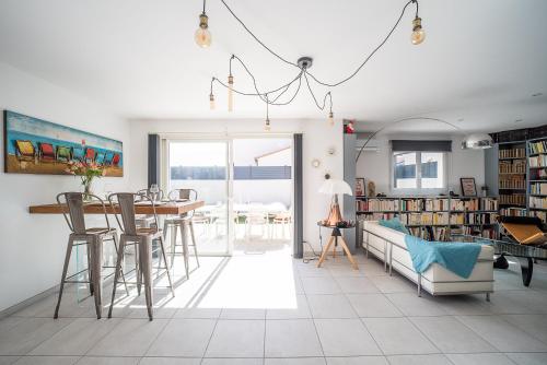 Afbeelding uit fotogalerij van L'impertinente - Maison climatisée avec jacuzzi in Pia