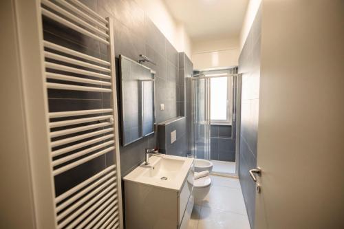 Phòng tắm tại Nuovissimo Loft in Zona Corvetto (M3)