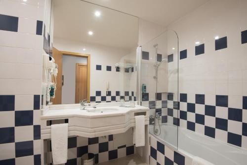 Un baño de Vila Gale Nautico