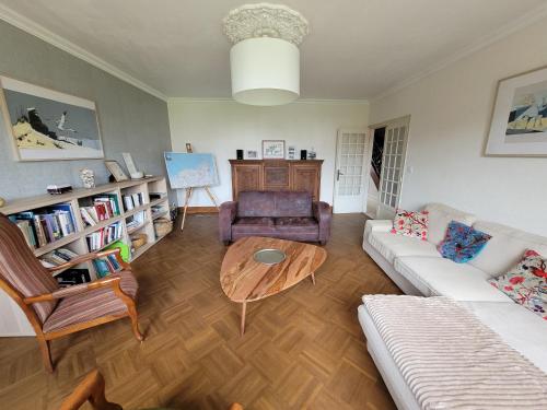 Paisible oasis ! Grande maison familiale