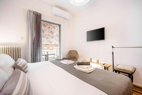 Top Acropolis Sightseeing 1st FLR Elegant Flat by LODGESPOT
