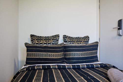 Кровать или кровати в номере Willowbank Motel