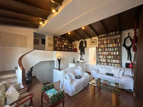 Posteľ alebo postele v izbe v ubytovaní Casa única con jardín a 45 metros de la playa. BE