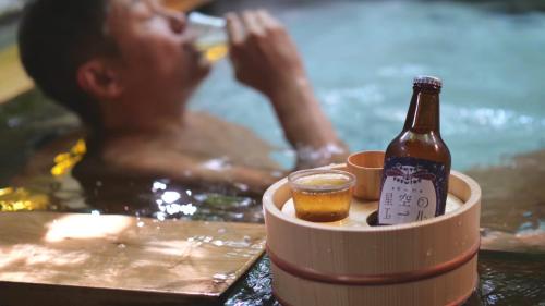Bebidas en The TOJIBA 松川館
