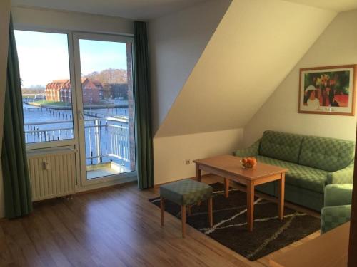 Charmante Wohnung in Ueckermünde mit Garten und Grill und Nah am Strand