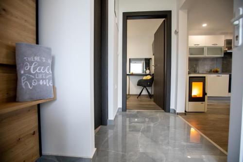 Kuchyň nebo kuchyňský kout v ubytování APARTMANI TEA
