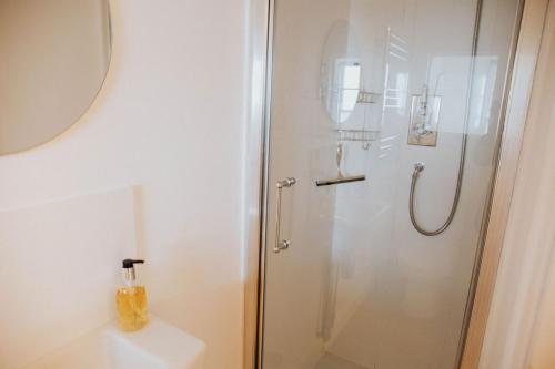 A bathroom at 3 bedroom stunning house with garden and amazing sea views