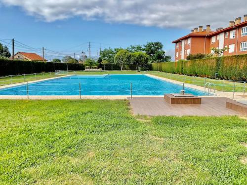 Bazén v ubytování salinas piscina nebo v jeho okolí
