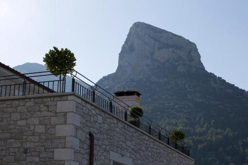 Gallery image of Hondos Classic Hotel & Spa in Nestáni