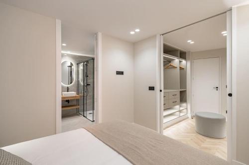 Location, Luxury & Style Best 4Bed in Madrid