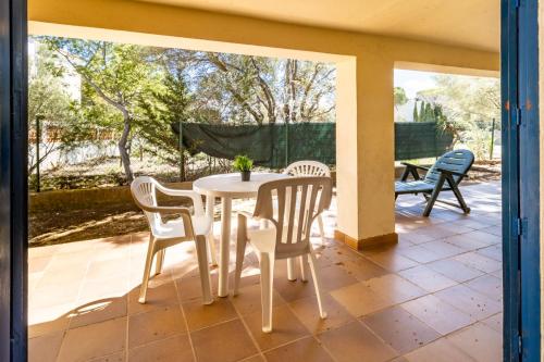 Grifeu 15 - Apartamento pequeño con patio