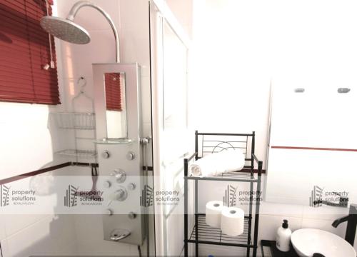 714 Iris Apartamento - Vista al mar - Cerca de tren, restaurantes, tiendas - PLAYA A 10 MIN CAMINANDO