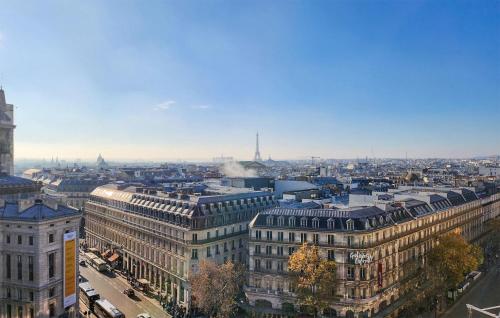 Awesome Apartment In Paris With Wifi