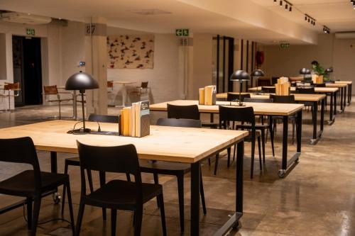 Restoran atau tempat lain untuk makan di BlackBrick Bedfordview ApartHotel