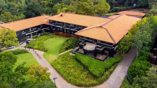 Taman di luar BlackBrick Bedfordview ApartHotel