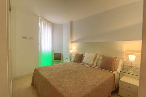 Posteľ alebo postele v izbe v ubytovaní 1092 marbella old town
