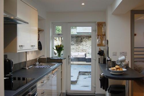 Η κουζίνα ή μικρή κουζίνα στο Ty Del - Beautiful Home in Tywyn
