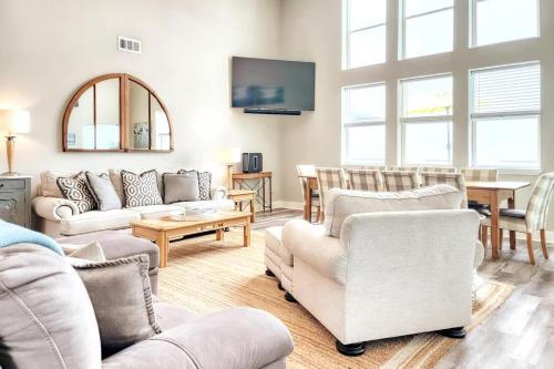 Gallery image of Beachfront Million Dollar Views 2 King Beds Big Tv in Galveston