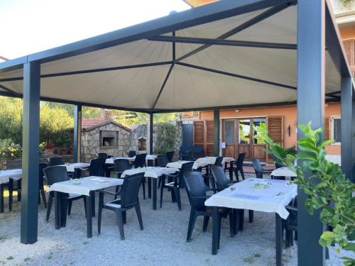 Restoran atau tempat lain untuk makan di Bio Agriturismo Il Torrione