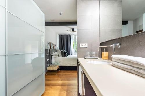ArtlifeBCN Fira Apartment photo 44