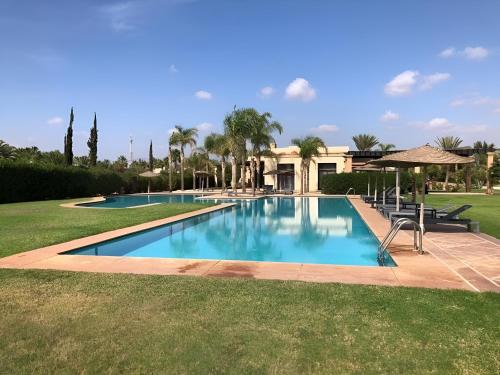 Piscina a LUXUEUSE VILLA AVEC PISCINE PRIVEE PROCHE D'AGADIR o a prop