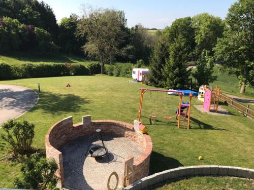 Photo de la galerie de l'établissement Gelbe 10 - Wohlfühloase für die ganze Familie - nähe Legoland, à Burtenbach