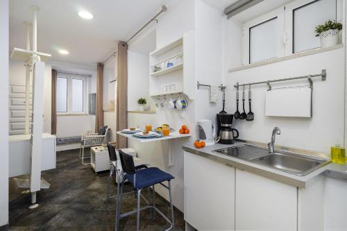 WHome Hidden Gem in Alfama perfect to explore Lisbon