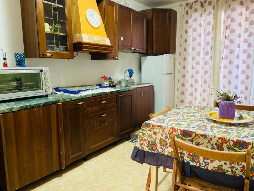 Kuchyňa alebo kuchynka v ubytovaní Casa vacanza Giusi