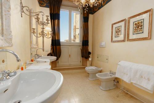 Ένα μπάνιο στο Casa San Domenico