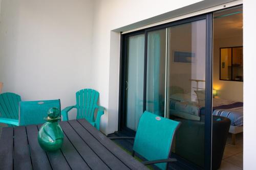 Photo de la galerie de l'établissement Studio lumineux avec parking - Port de Vannes, à Vannes