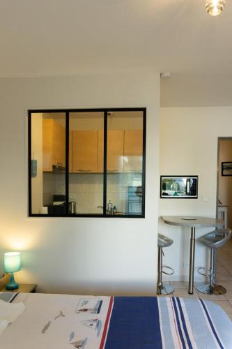 Photo de la galerie de l'établissement Studio lumineux avec parking - Port de Vannes, à Vannes