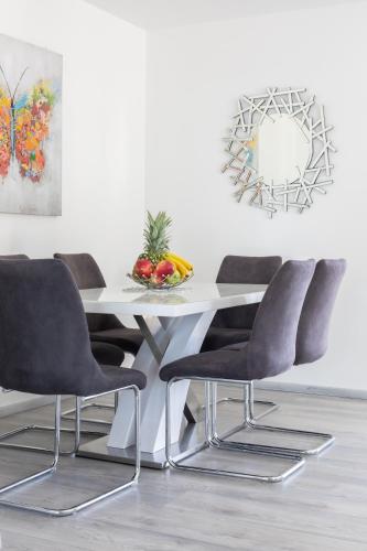 Χώρος καθιστικού στο Sea View Apartments Dammi with free parking
