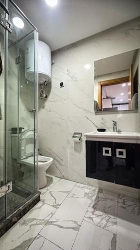 Bilik mandi di Appartement BMK N-1