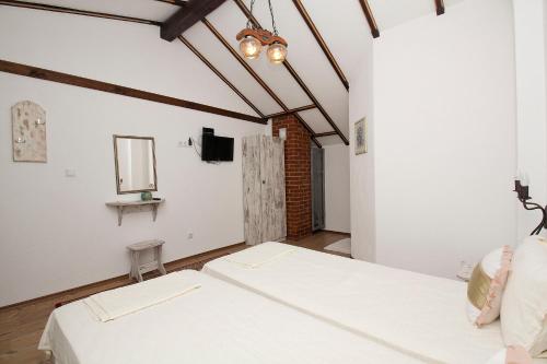 Gallery image of Kozareva Guest House Козаревата Къща За Гости in Dobrogled