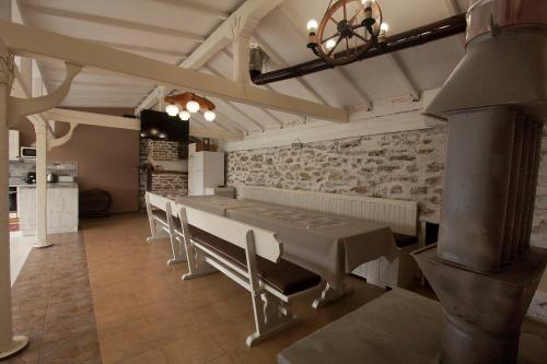 Gallery image of Kozareva Guest House Козаревата Къща За Гости in Dobrogled