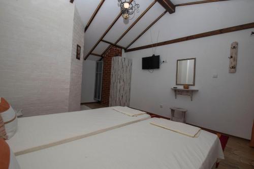 Gallery image of Kozareva Guest House Козаревата Къща За Гости in Dobrogled
