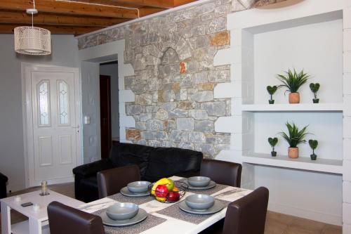 Gallery image of Emilia's Guest House Upper Floor in Stoupa