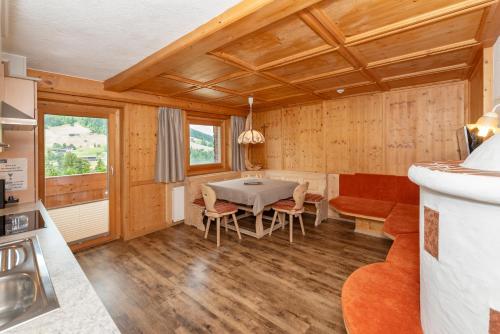 Kuchyň nebo kuchyňský kout v ubytování Apartments Rosenhof