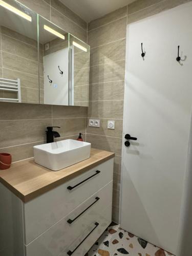 Appartement T3 Traversant 53m2 Marseille vue mer