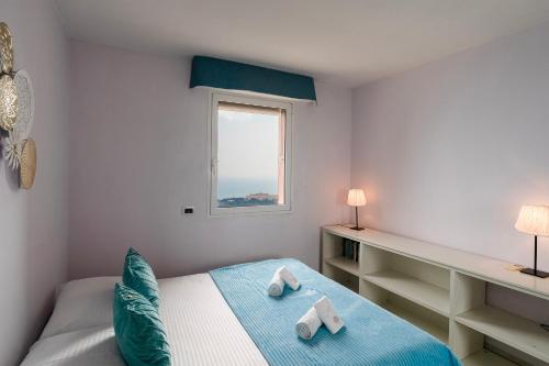 Postel nebo postele na pokoji v ubytování A View On Monaco - by Host Facile - Wi-Fi - Sea View - Parking