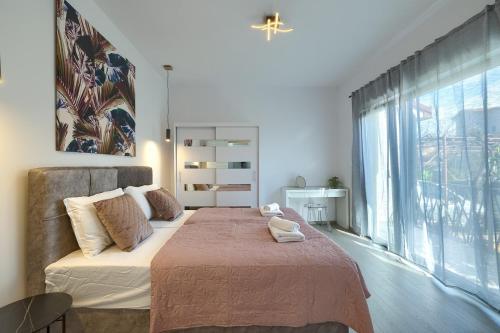 Villa Meri with private pool and sea view