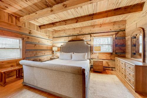 Χώρος καθιστικού στο Gold Creek Cabin