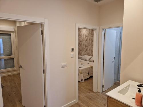 Ένα μπάνιο στο Apartaments Mariña B5
