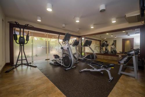 Gimnasio o instalaciones de fitness de Taarifa Suites by Dunhill Serviced Apartments