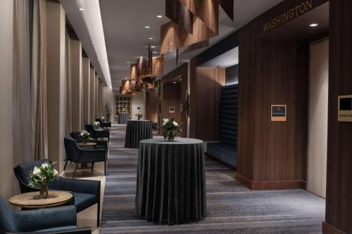 Hotel West & Main Conshohocken, Tapestry Collection Hiltonにあるシーティングエリア
