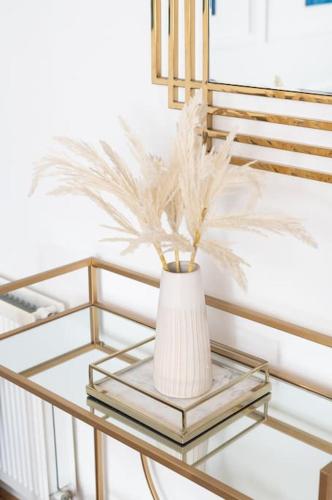 Φωτογραφία από το άλμπουμ του Last min discount - Spacious 3b - Essentials near σε Woolstone