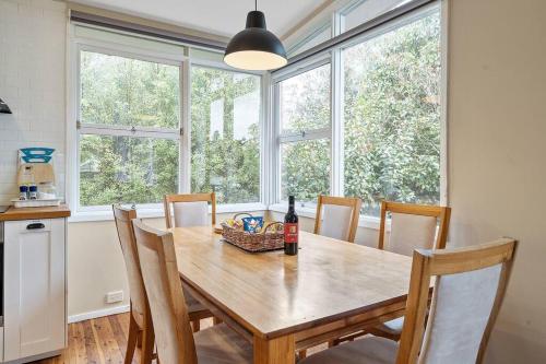 Φωτογραφία από το άλμπουμ του Green Leaf Retreat - PETS ALLOWED - FREE PARKING - FAMILY FRIENDLY - CLOSE TO KATOOMBA AND ALL MOUNTAIN ATTRACTIONS! σε Wentworth Falls